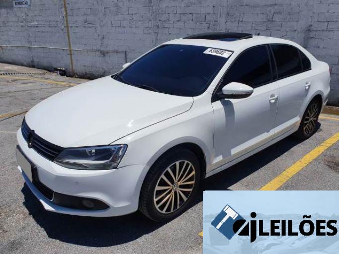 VOLKSWAGEN JETTA 12/13 