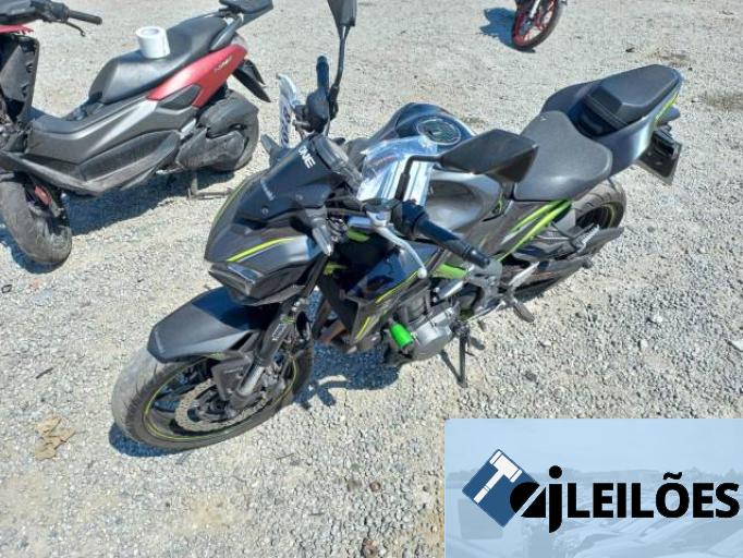 KAWASAKI Z 900 18/18