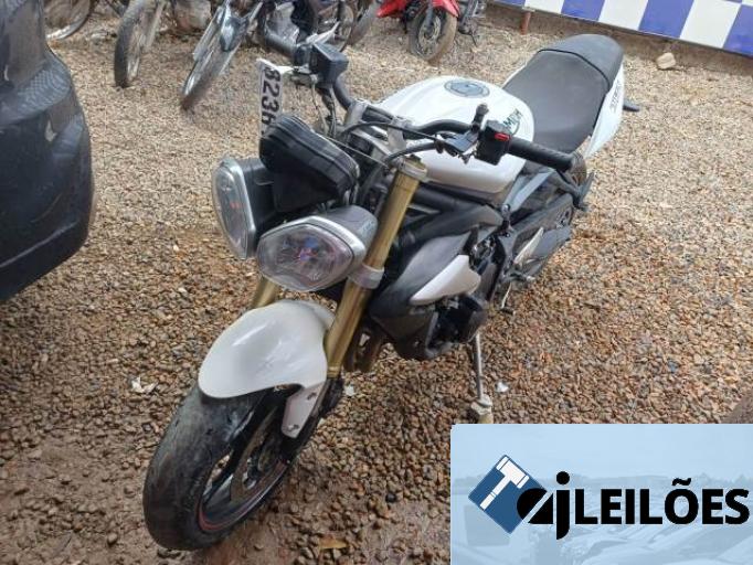 TRIUMPH STREET TRIPLE 17/17