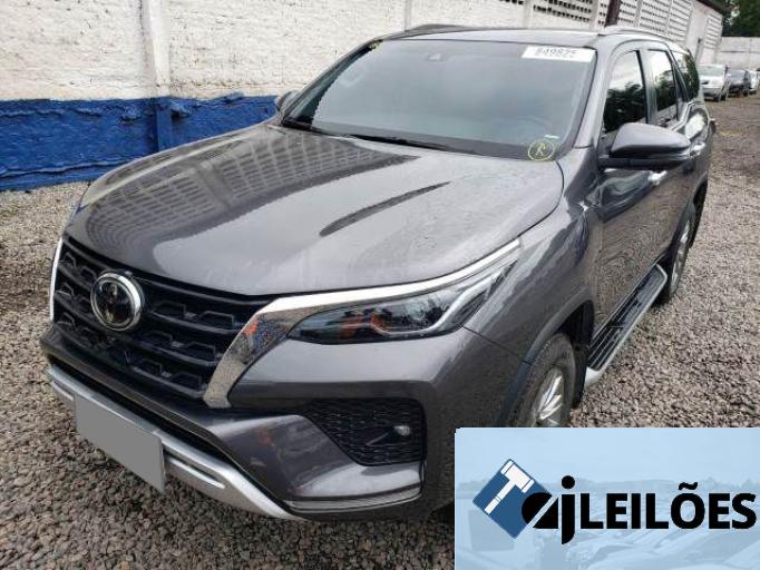 TOYOTA HILUX SW4 21/21