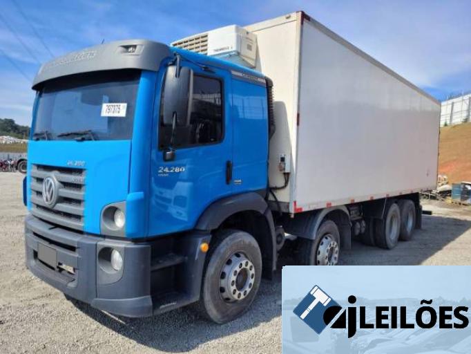 VOLKSWAGEN CONSTELLATION 18/19