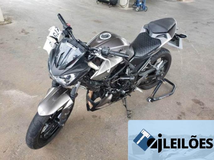 KAWASAKI Z300 18/18